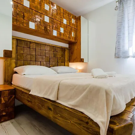 Dub - One-bedroom With Terrace And Hot Tub No 5